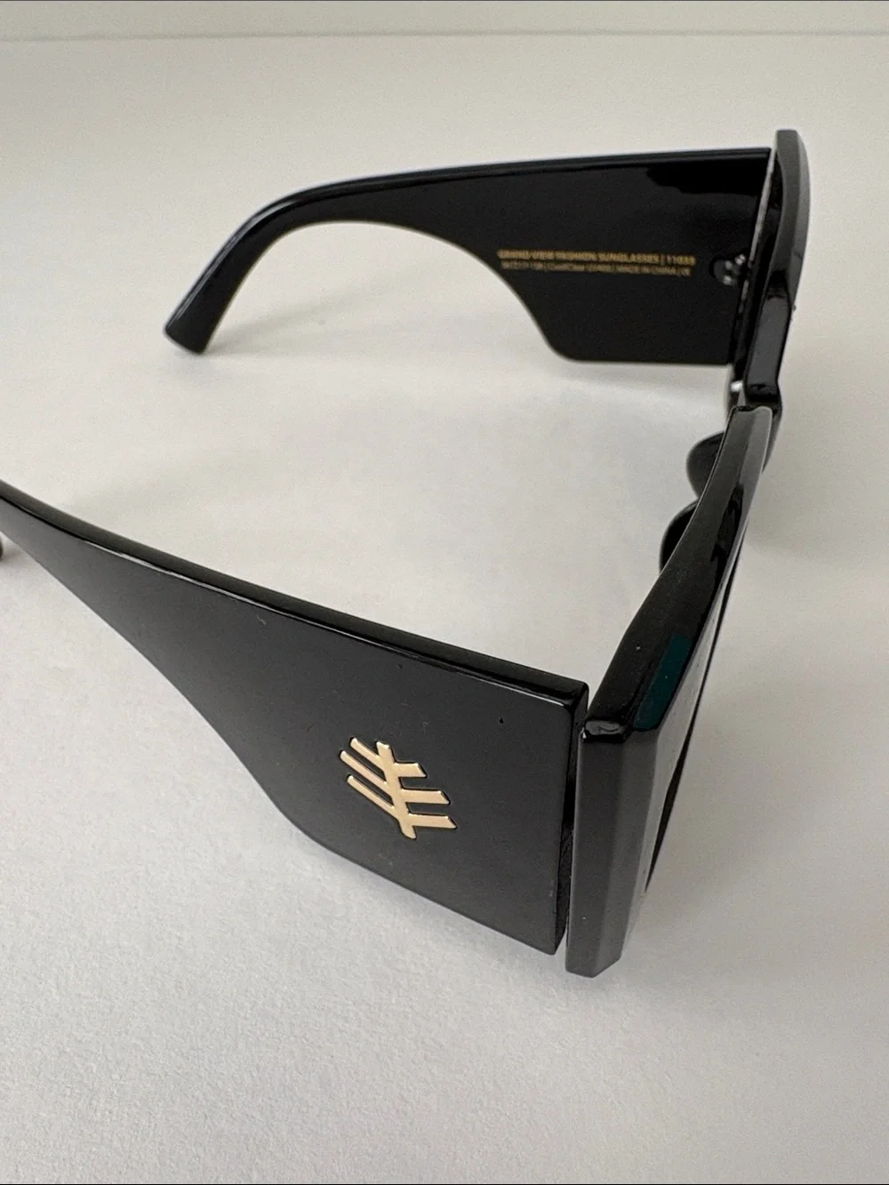 Coolibar Grandview Fashion Sunglasses Black CooliClear UV400 Lens Technology NEW